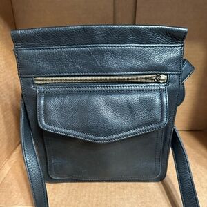 Ladies, vintage fossil 1954 leather shoulder bag